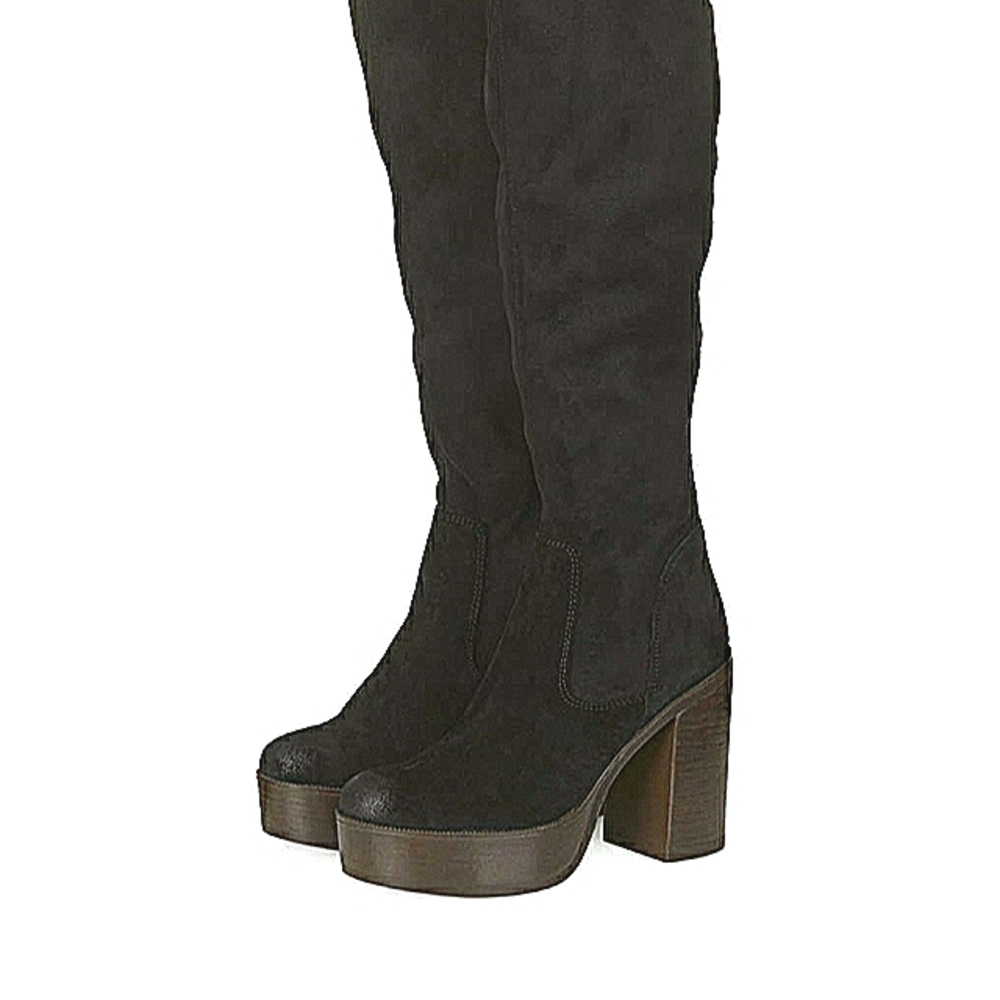 Iso Topshop buddy or Holly boots sz 41 or 42
